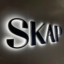 'C'est la vie' neon sign