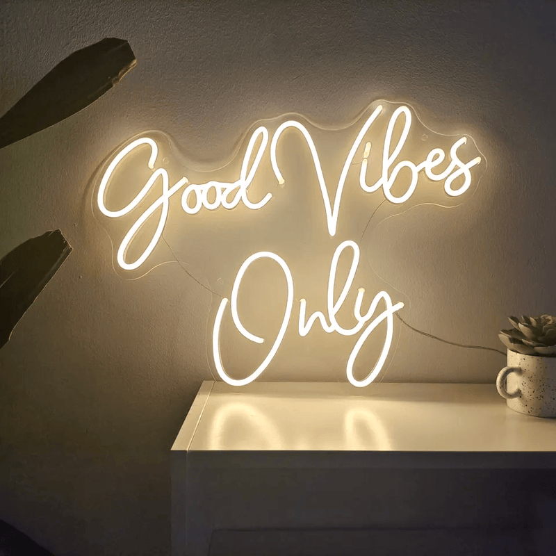 CUSTOM VINTAGE NEON SIGN - VINTAGE SIGN