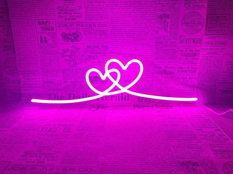 'heart by heart' neon sign - VINTAGE SIGN